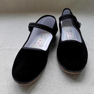 步福源老北京布鞋 用匠心產(chǎn)品與貼心服務(wù)贏得服裝鞋帽消費(fèi)者